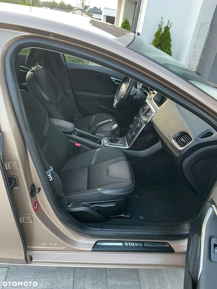 Volvo V40 D2 Summum - 23