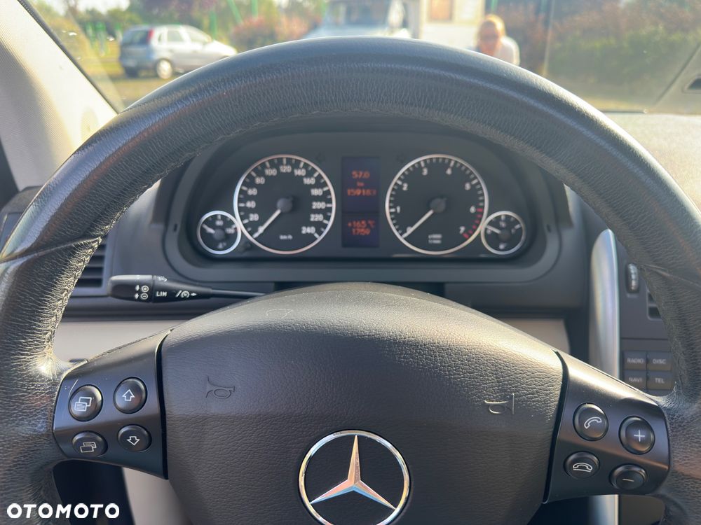 Mercedes-Benz Klasa A 170 Autotronic Avantgarde - 24