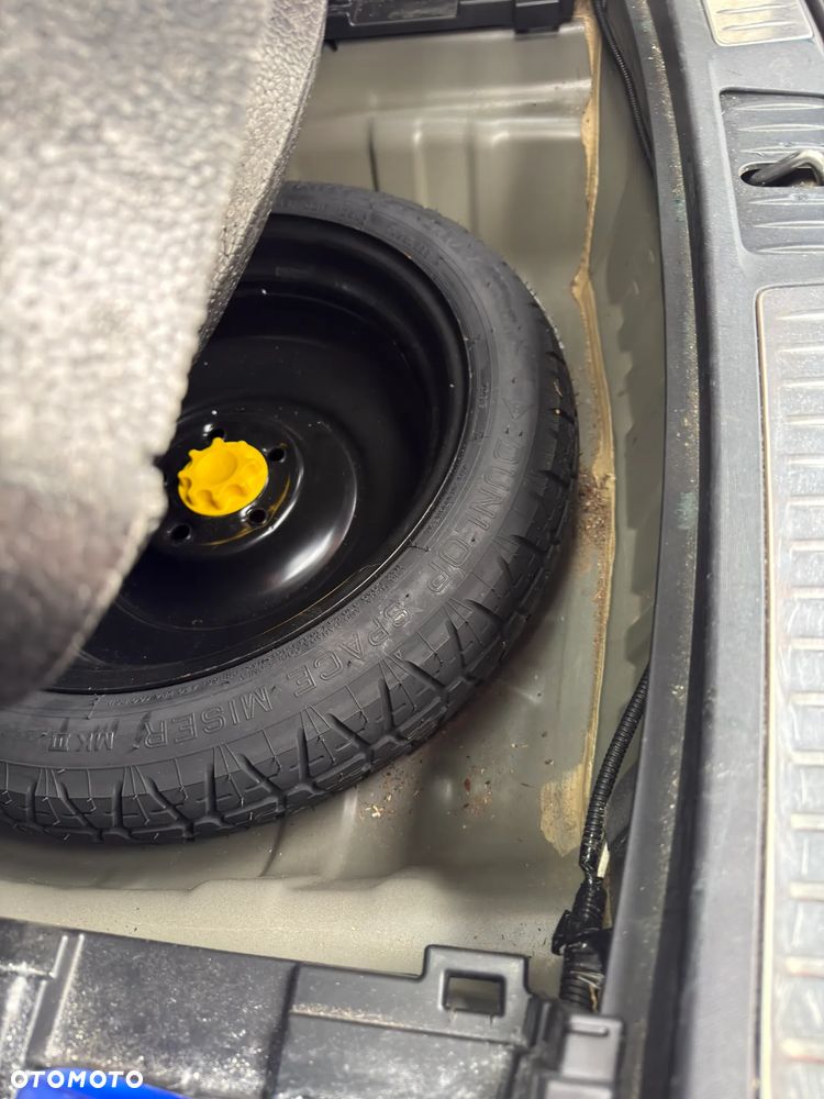 Toyota Avensis 2.2 D-4D Premium - 37