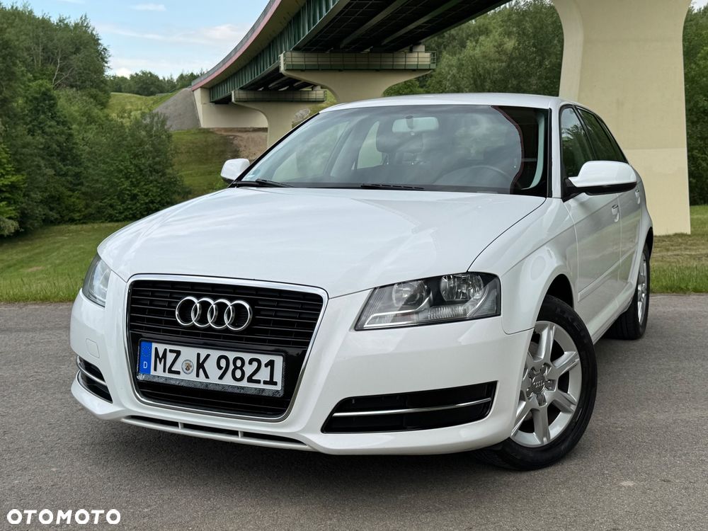 Audi A3 Sportback - 1