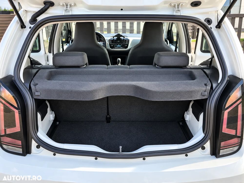 Volkswagen e-Up! - 13