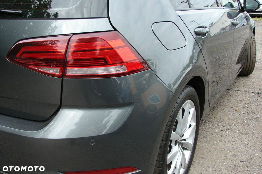 Volkswagen Golf - 9