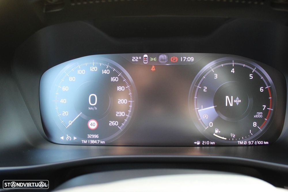 Volvo XC 40 1.5 T2 Momentum - 27