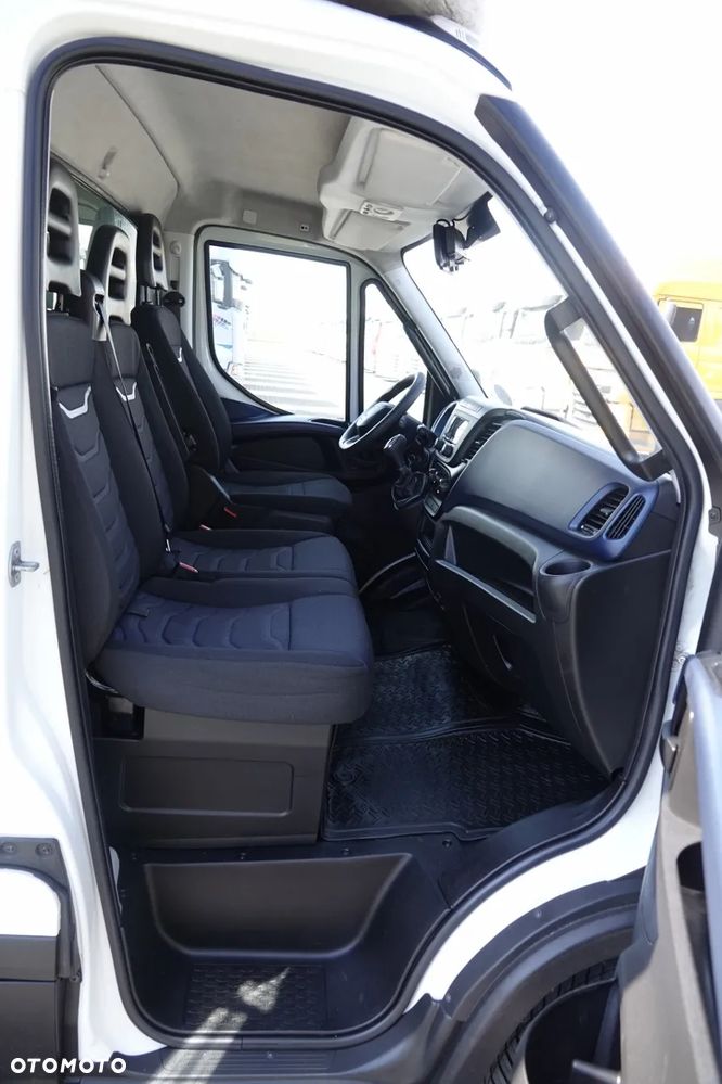 Iveco DAILY 35-160 / KONTENER 4,3 M / WINDA / BLIŹNIAK / HI MATIC /  SPROWADZONY - 36
