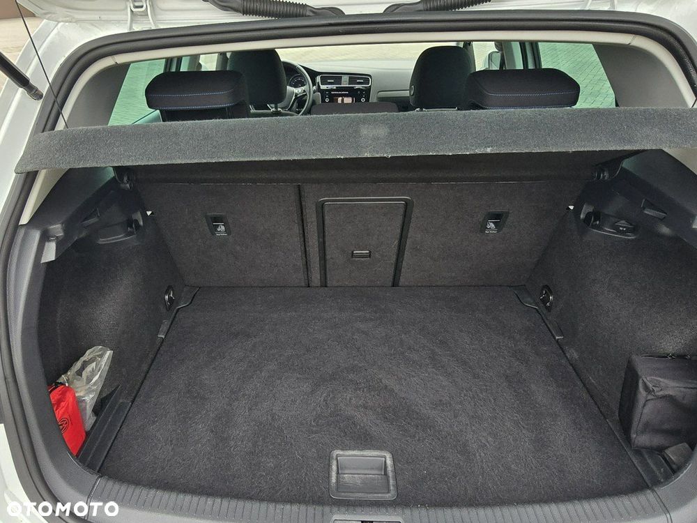 Volkswagen Golf - 20