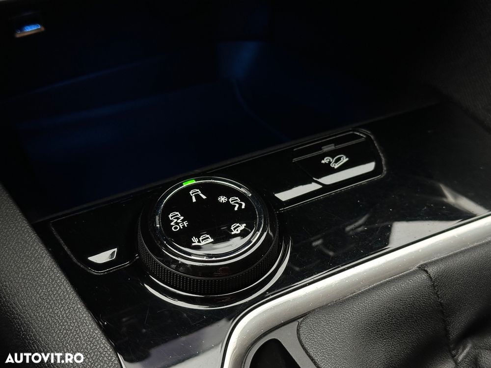 Peugeot 3008 1.6 BlueHDI S&S Active - 11