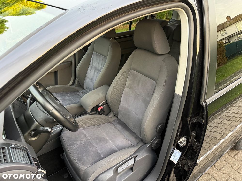 Volkswagen Touran 2.0 TDI DPF DSG Highline - 10