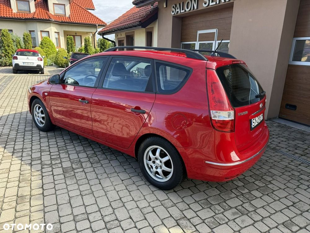 Hyundai i30 1.4 Base + EU5 - 10