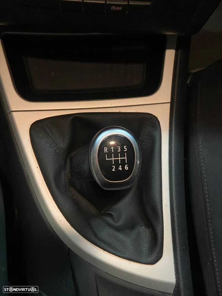 BMW 116 d EfficientDynamics - 17