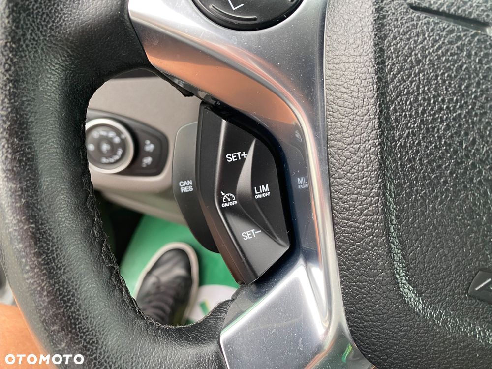 Ford TRANSIT CONNECT - 13