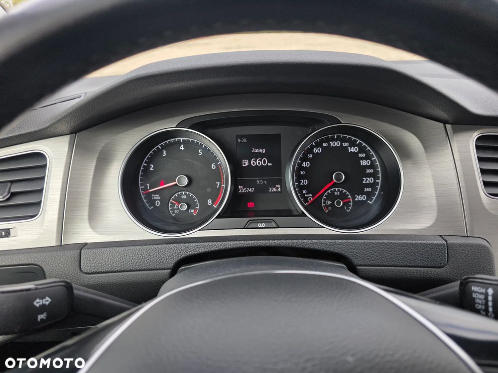 Volkswagen Golf 1.4 TSI BMT Comfortline - 9