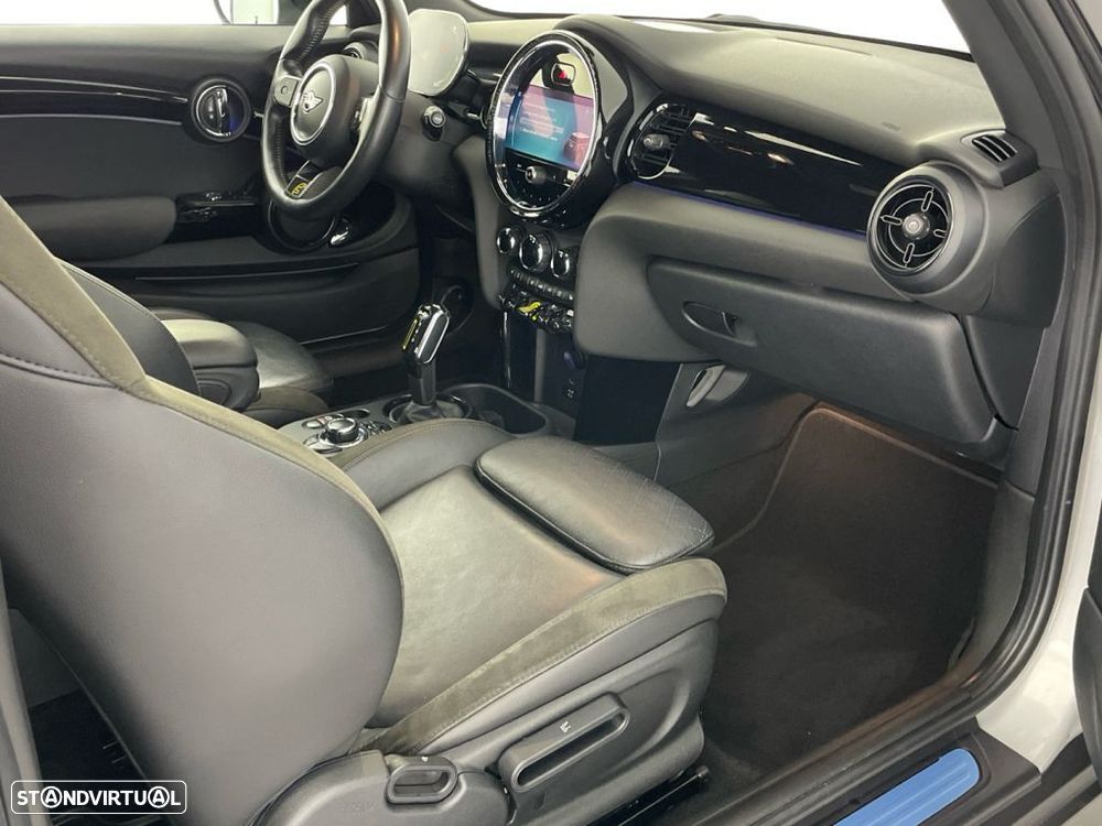 MINI 3 Portas Cooper SE Classic - 31