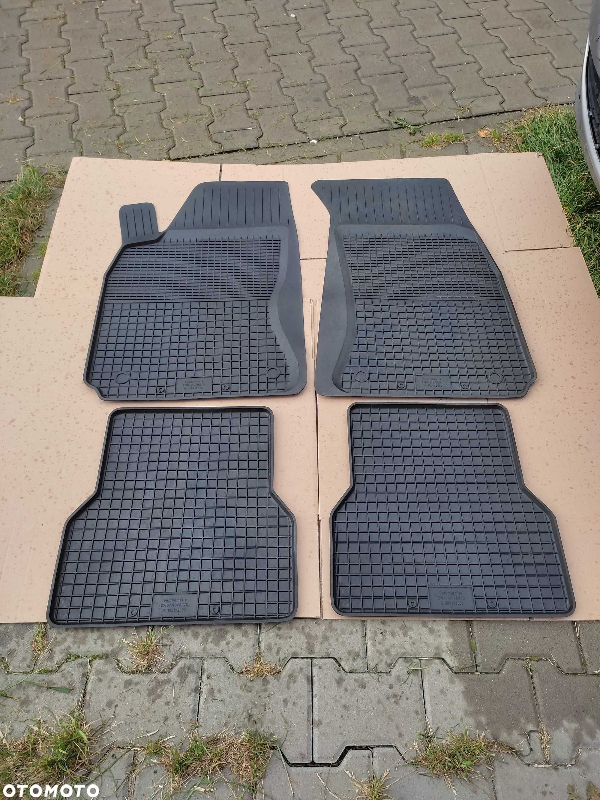 RENAULT MEGANE 3 od 08r NOWE Dywaniki gumowe dopasowane korytkowe - 1