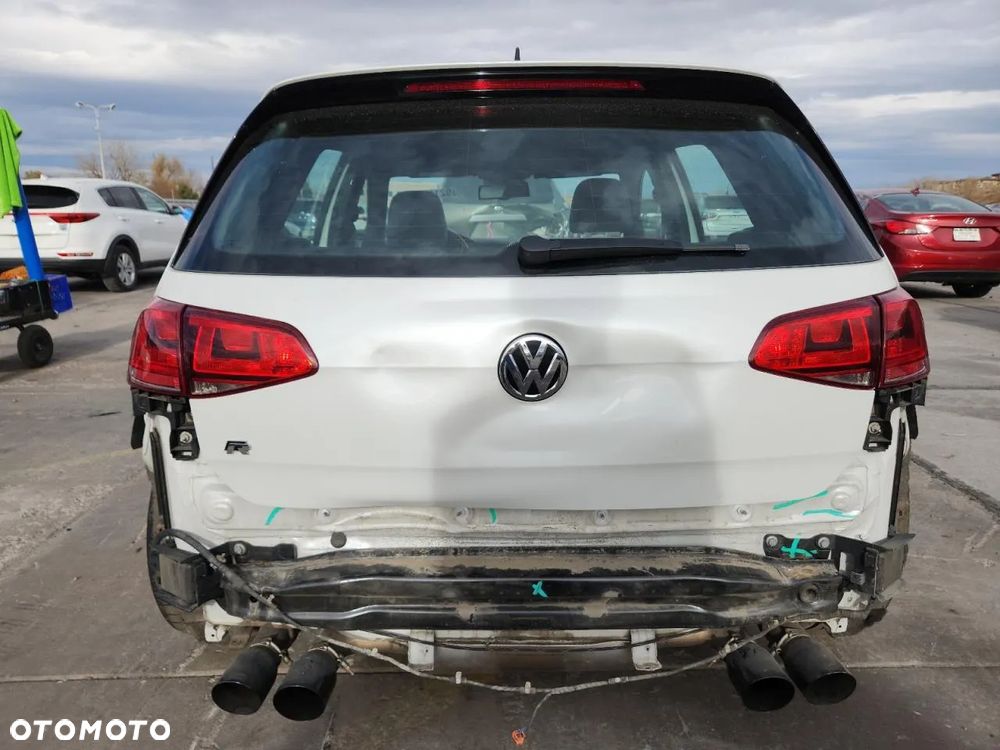 Volkswagen Golf R 4Motion (BlueMotion Technology) - 10