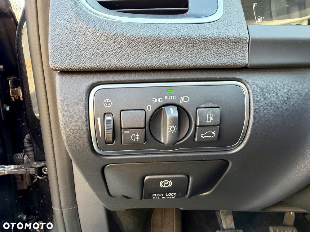 Volvo V60 D4 Business Edition - 15