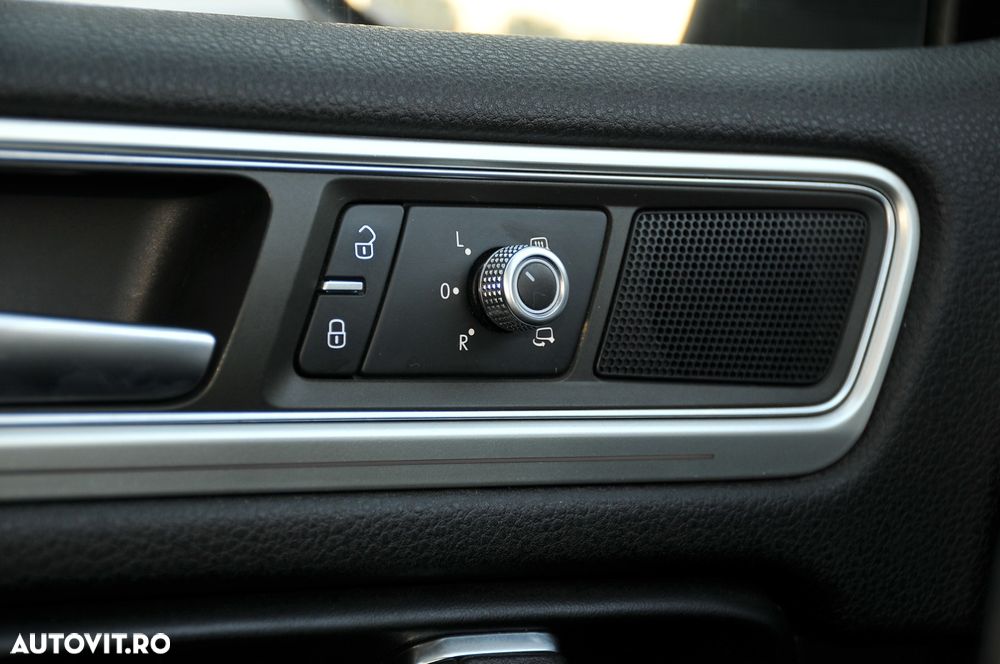 Volkswagen Touareg - 23