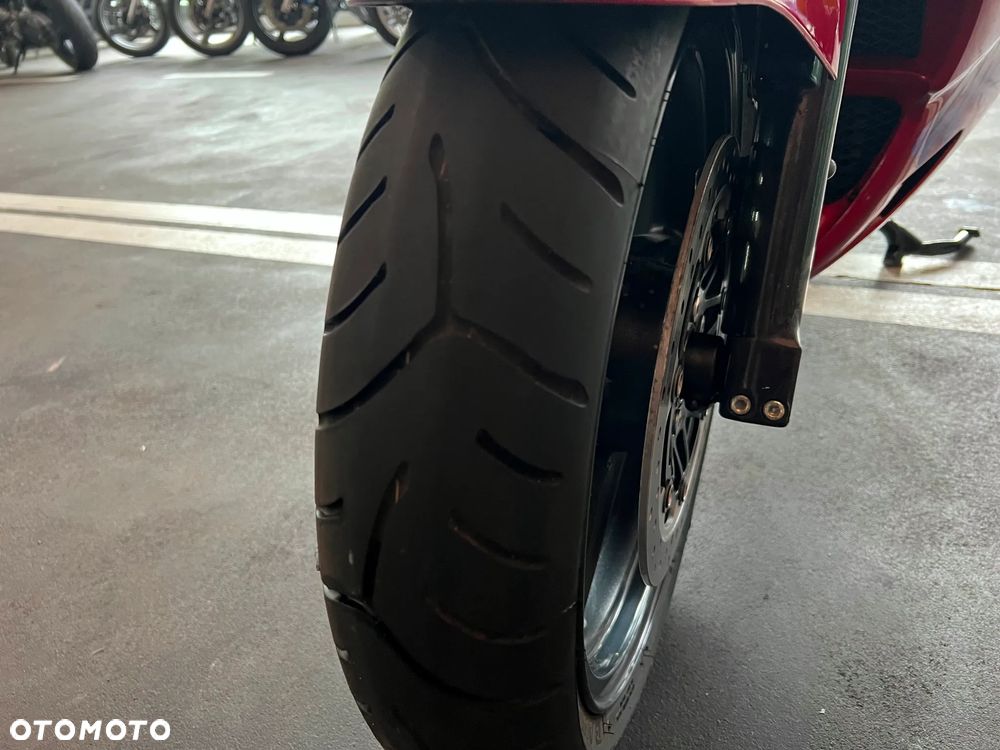 Kawasaki GPZ - 9