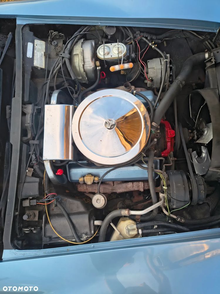 Chevrolet Corvette - 21