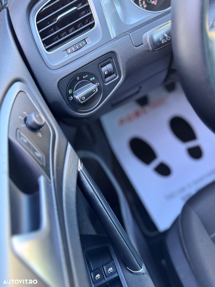 Volkswagen Golf - 16