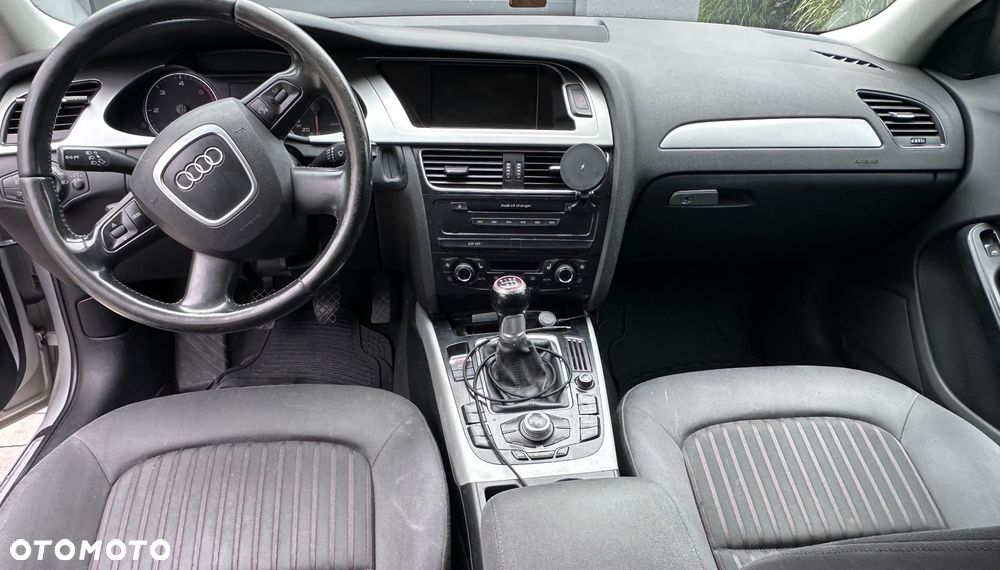 Audi A4 Avant 2.0 TDI - 6