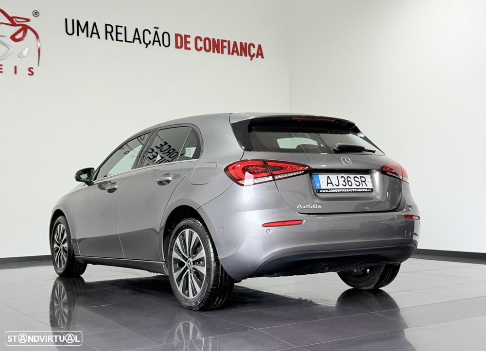 Mercedes-Benz A 250 e Progressive - 15
