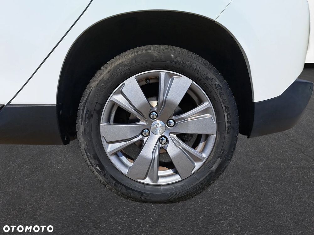 Peugeot 2008 1.2 Pure Tech Allure S&S EAT6 - 9