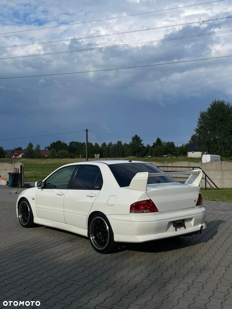 Mitsubishi Lancer Evolution IX - 4