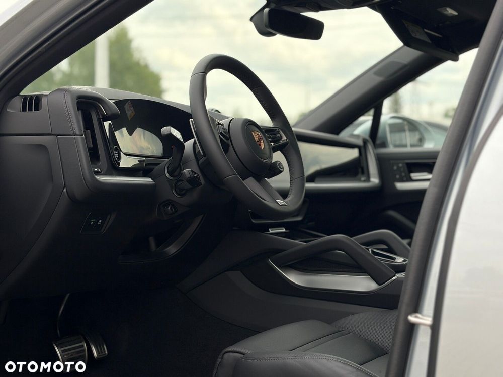 Porsche Cayenne - 21