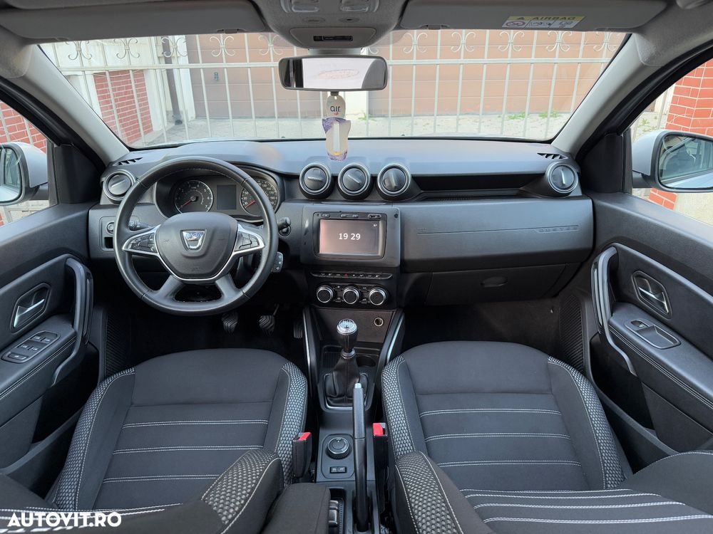 Dacia Duster 1.6 4x4 Laureate - 6