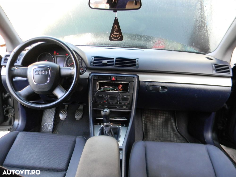 Dezmembrari  Audi A4 B6 (8E)  2000  > 2004 1.9 TDI Motorina - 27