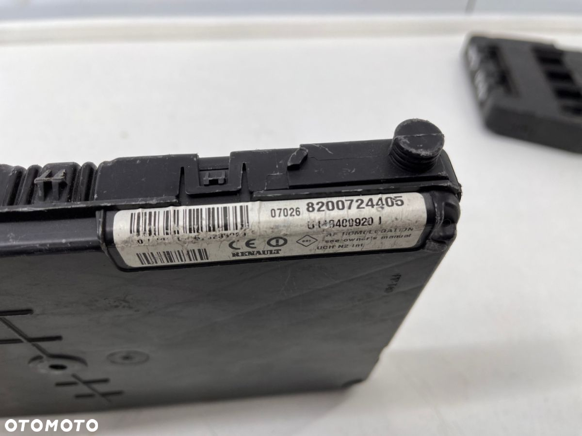 Skrzynka bezpieczników Renault scenic 2 megane 2 moduł komfortu 8200724405 - 8