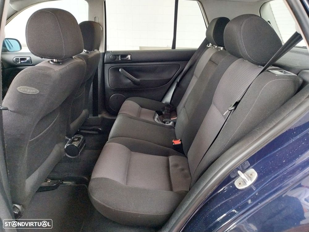 VW Golf 1.4i 25 Anos - 8