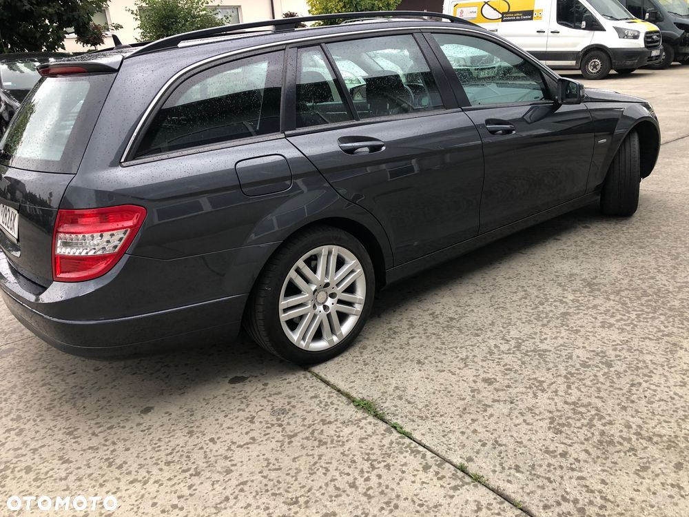 Mercedes-Benz Klasa C 220 CDI BlueEff Avantgarde - 22
