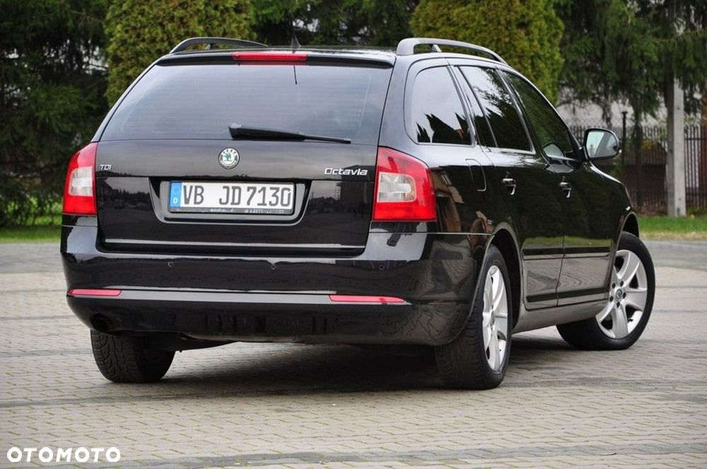 Skoda Octavia 1.6 TDI DPF DSG Elegance - 14