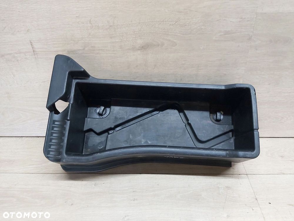 Toyota Yaris II 06 - 11r korytko bagażnika półka schowek 64995-0D010 - 2