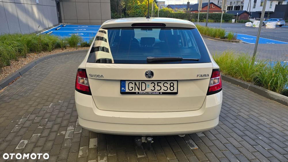 Skoda Fabia 1.0 Ambition - 4