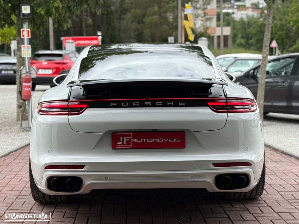 Porsche Panamera 4 S - 16