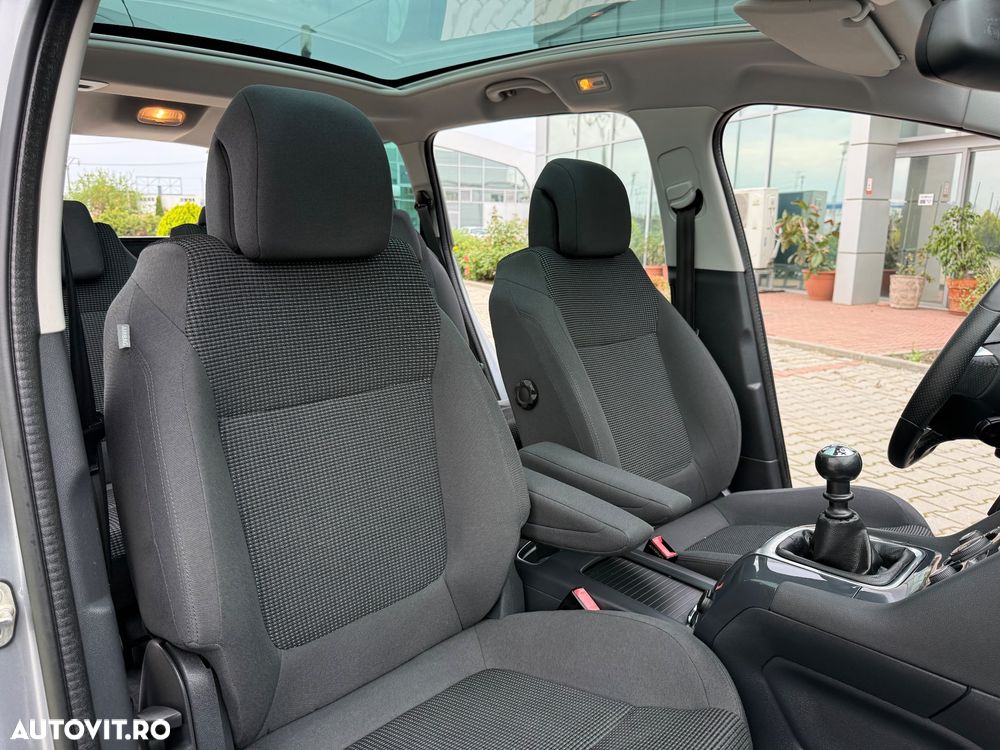 Peugeot 5008 1.6 THP Active - 17