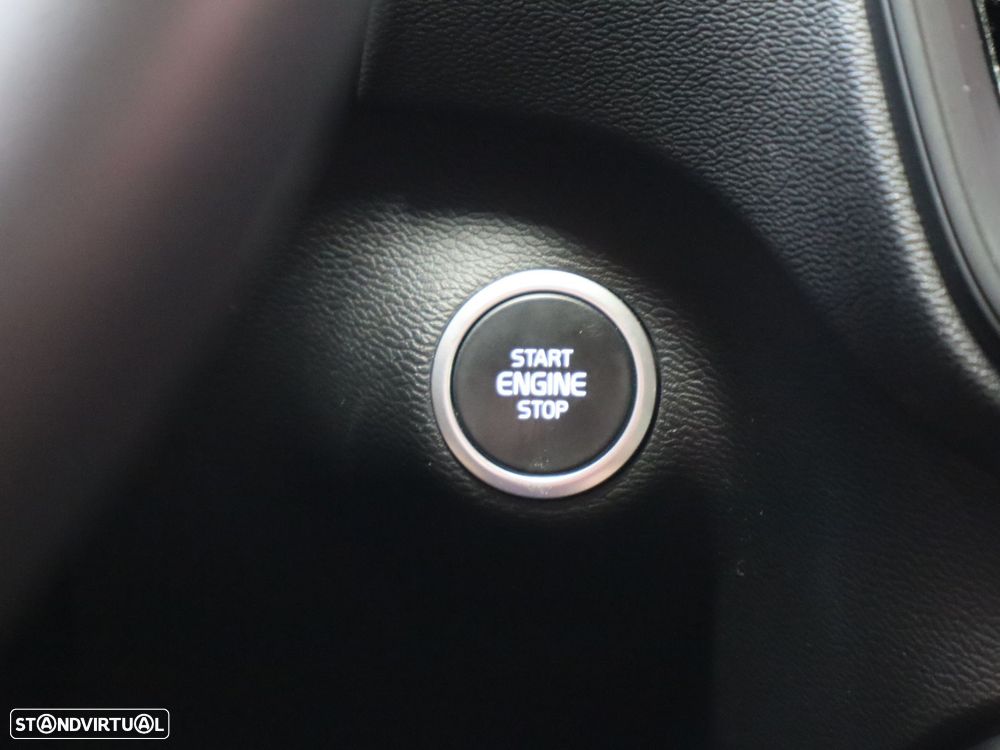 Volvo XC 40 1.5 T3 Momentum Geartronic - 12