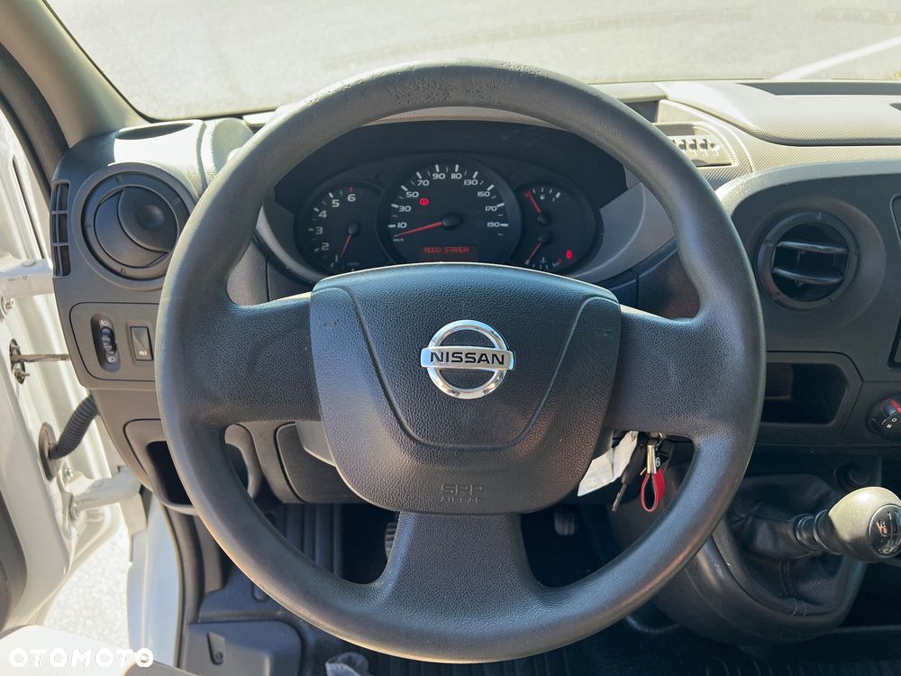 Nissan NV400 - 12