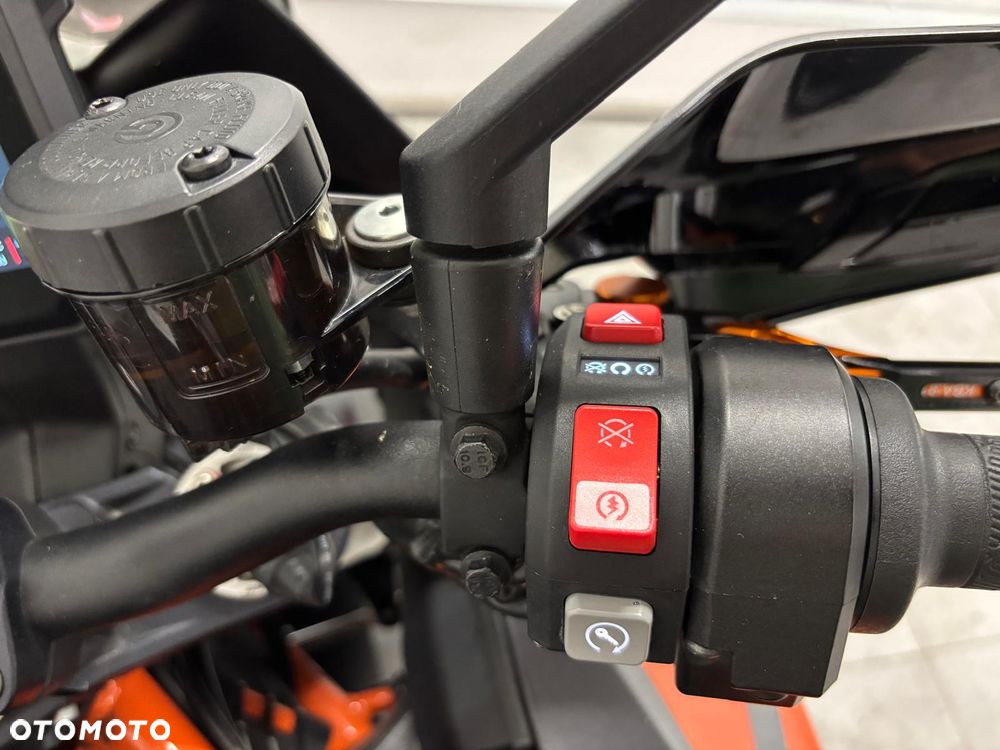 KTM Super Duke - 15