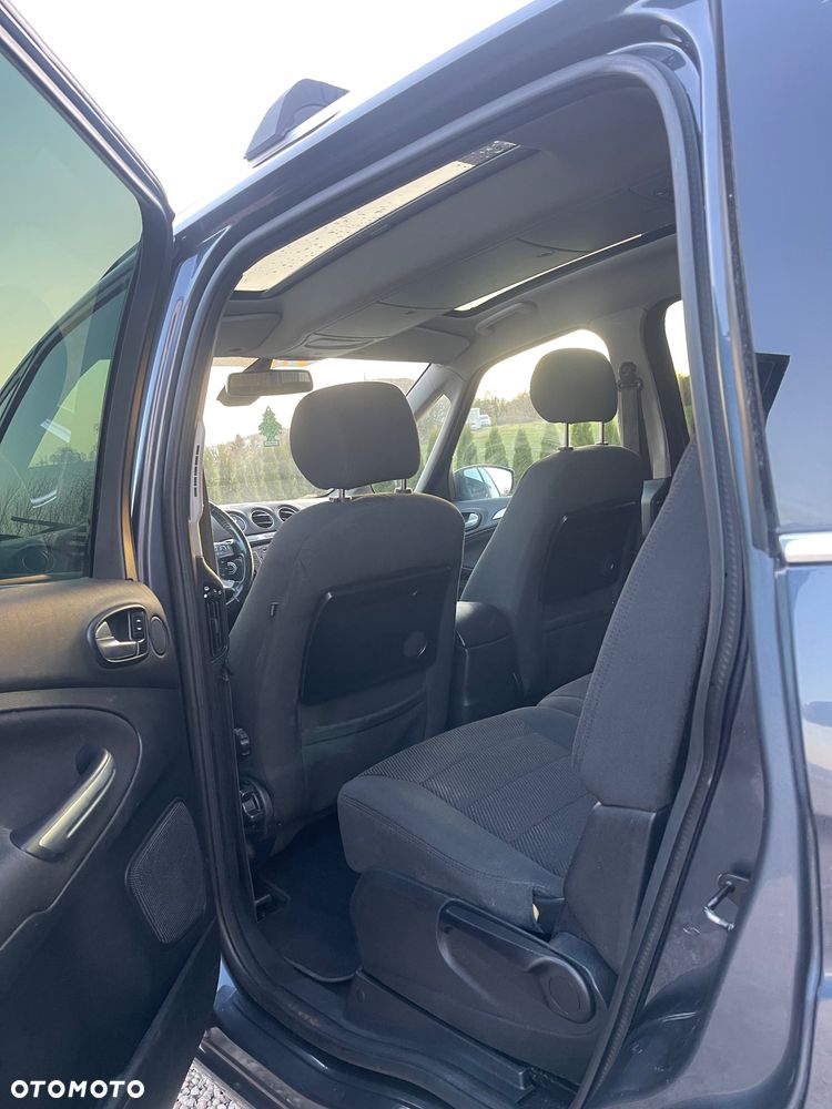 Ford Galaxy 2.0 TDCi Ambiente - 12