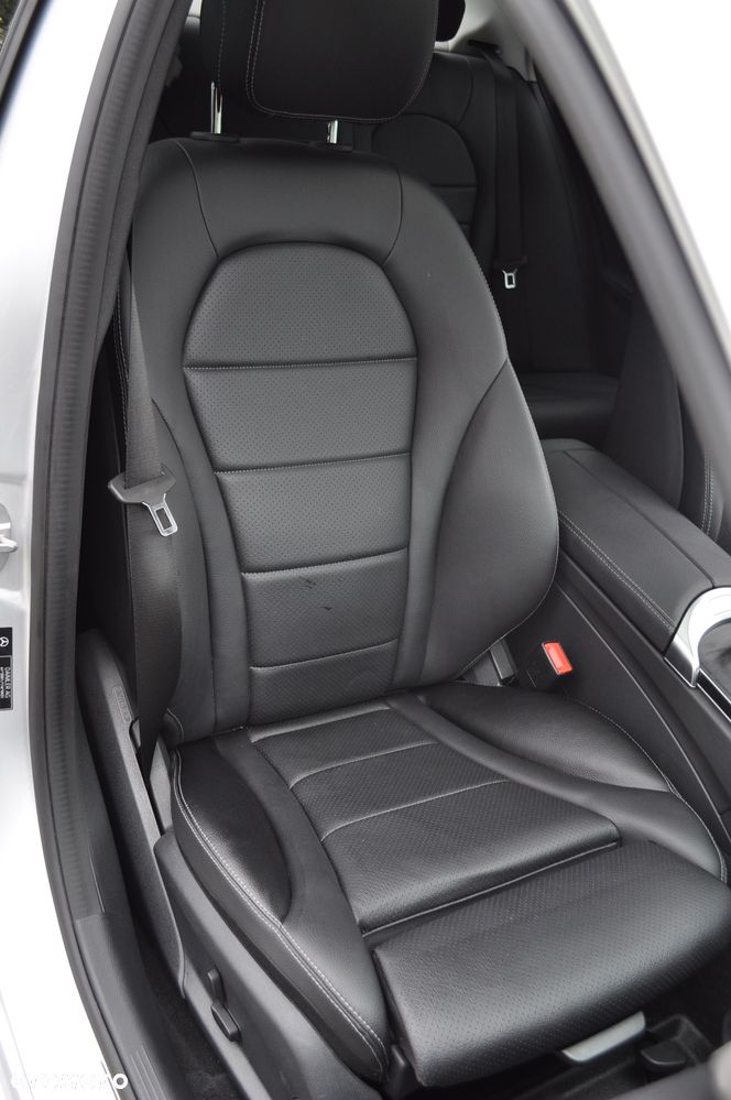 Mercedes-Benz Klasa C 200 9G-TRONIC Exclusive - 17