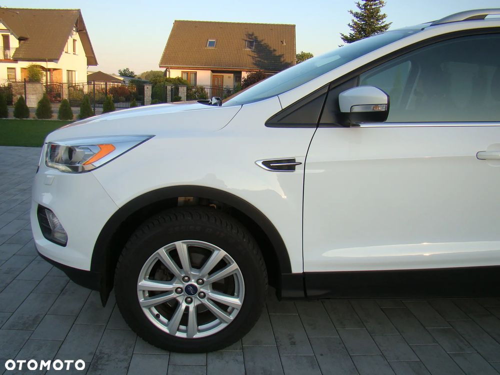 Ford Kuga 1.5 EcoBoost TITANIUM - 6