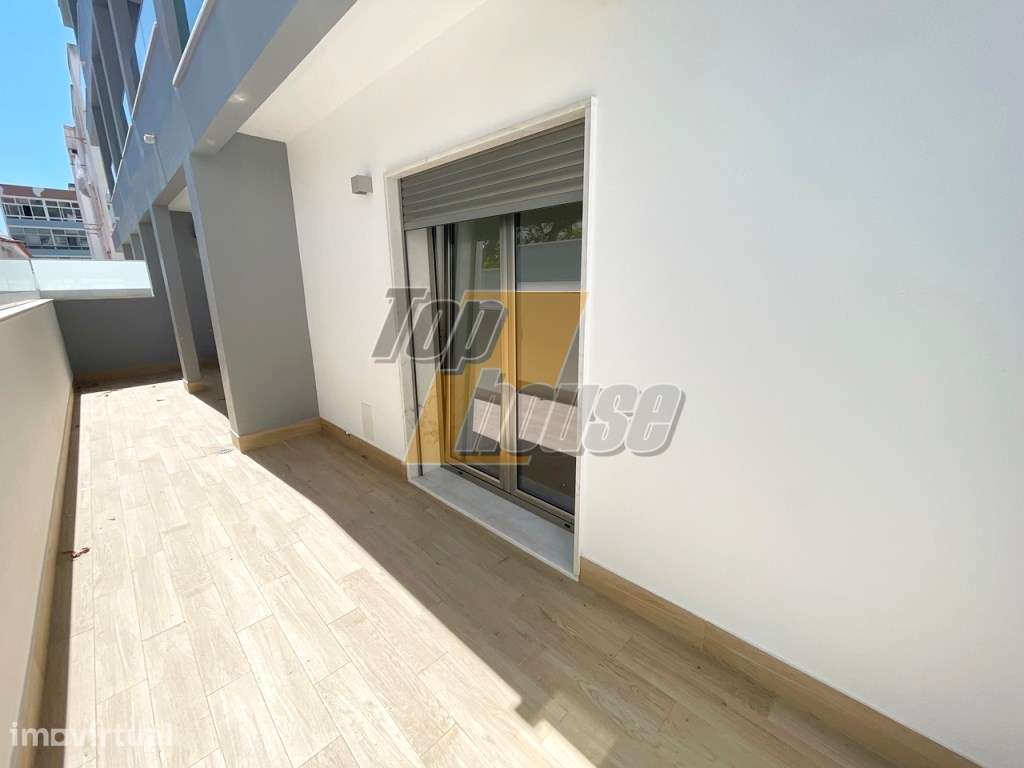 Apartamento T3 novo com terraço de 20m2 e parqueamento - Costa de C... - Grande imagem: 4/26