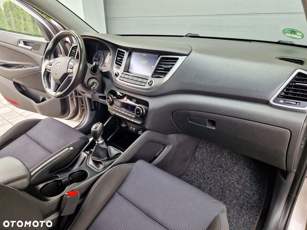 Hyundai Tucson blue 1.7 CRDi 2WD Advantage - 18