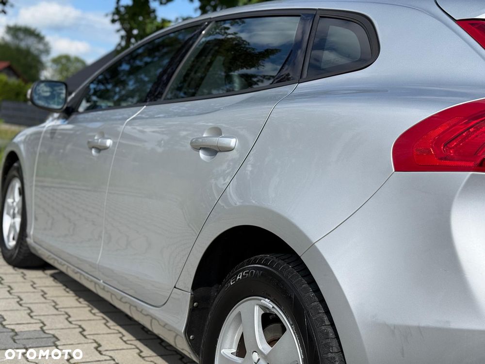 Volvo V40 D2 Momentum - 21