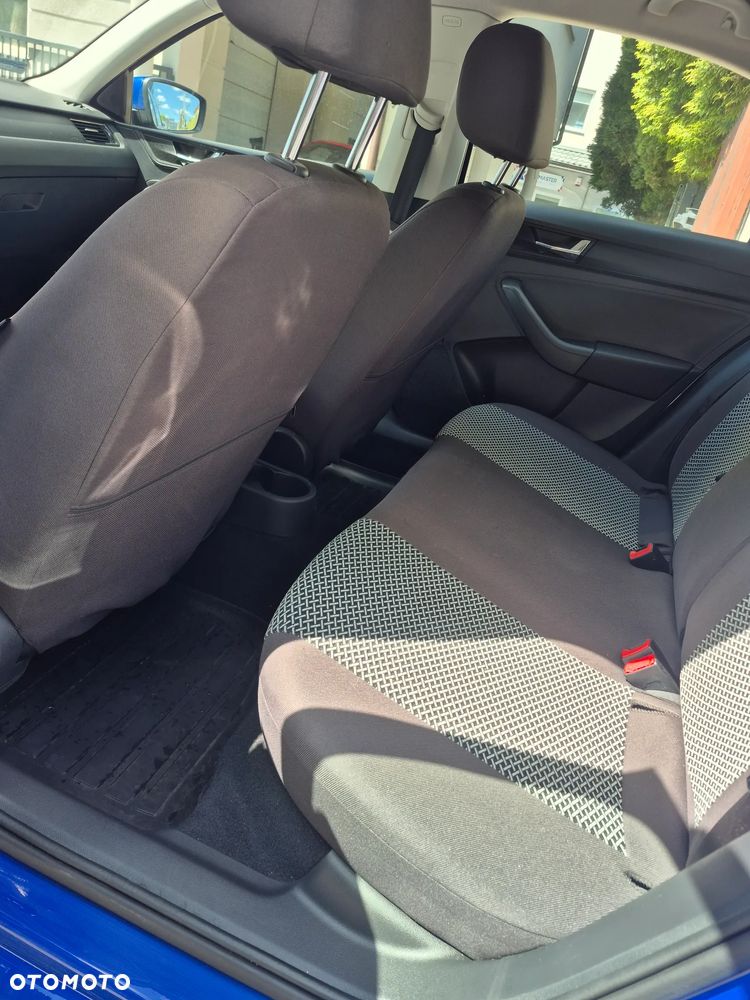 Skoda RAPID 1.0 TSI Ambition - 13
