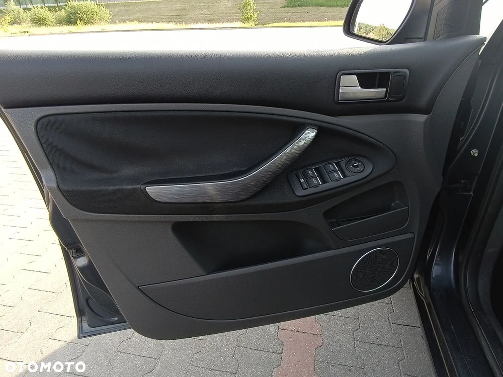 Ford C-MAX 2.0 Titanium - 16