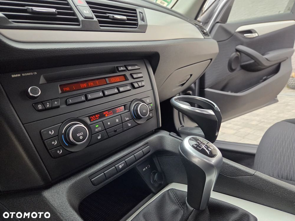 BMW X1 sDrive18i xLine - 16